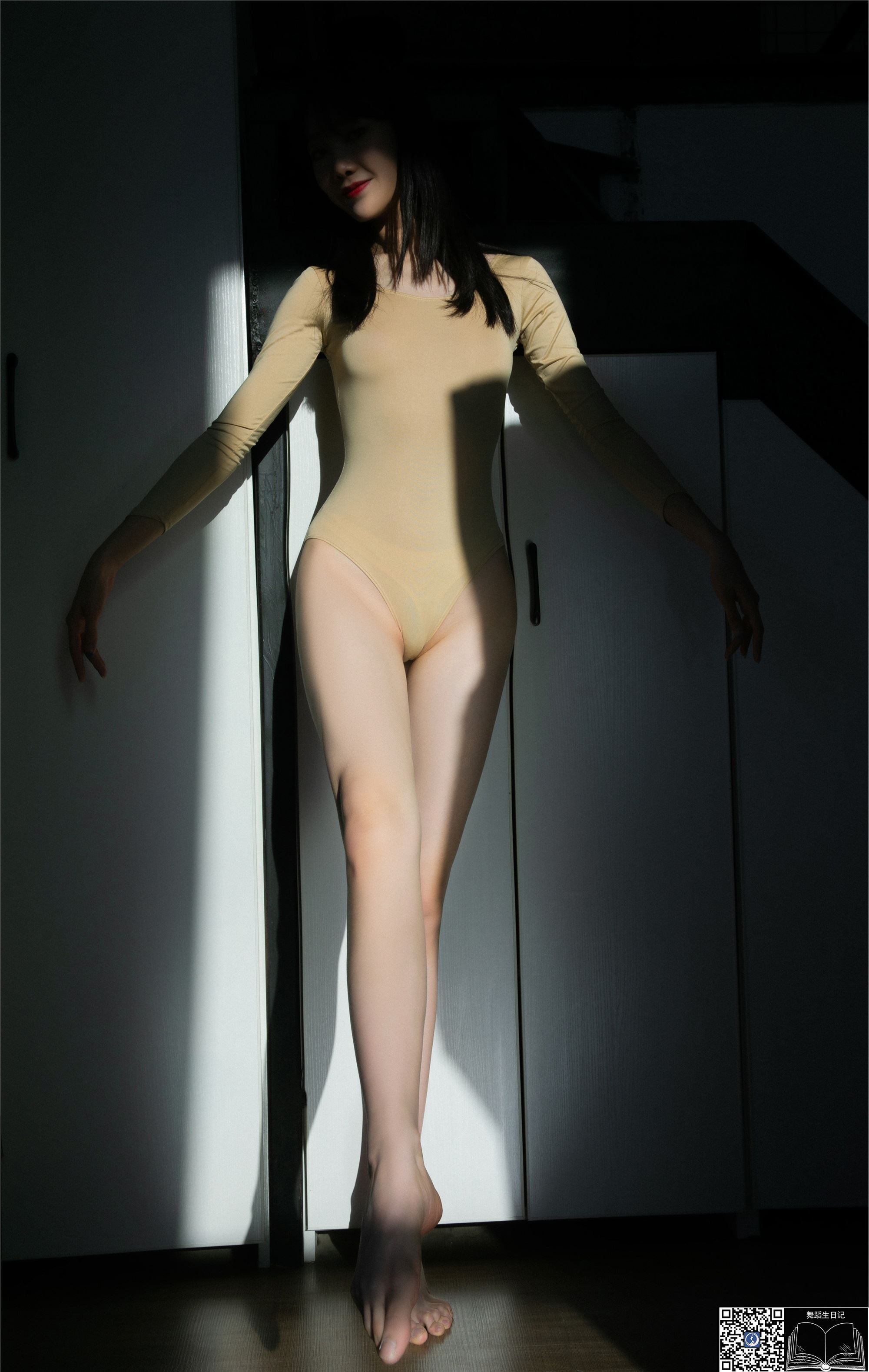 GALLI嘉丽 舞蹈生日记 101 - 鱼子酱